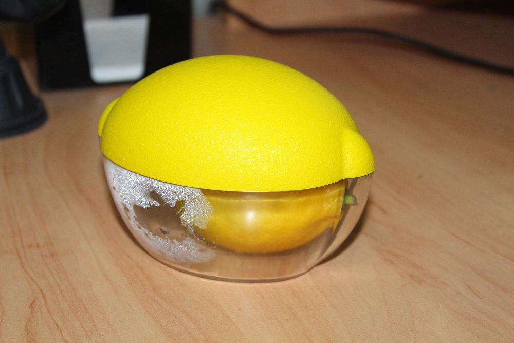 Контейнер пластиковий для зберігання лимона