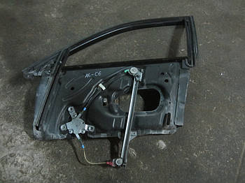 Передній лівий склопідіймач з рамкою скла AUDI A6 C6 (4A0837397)