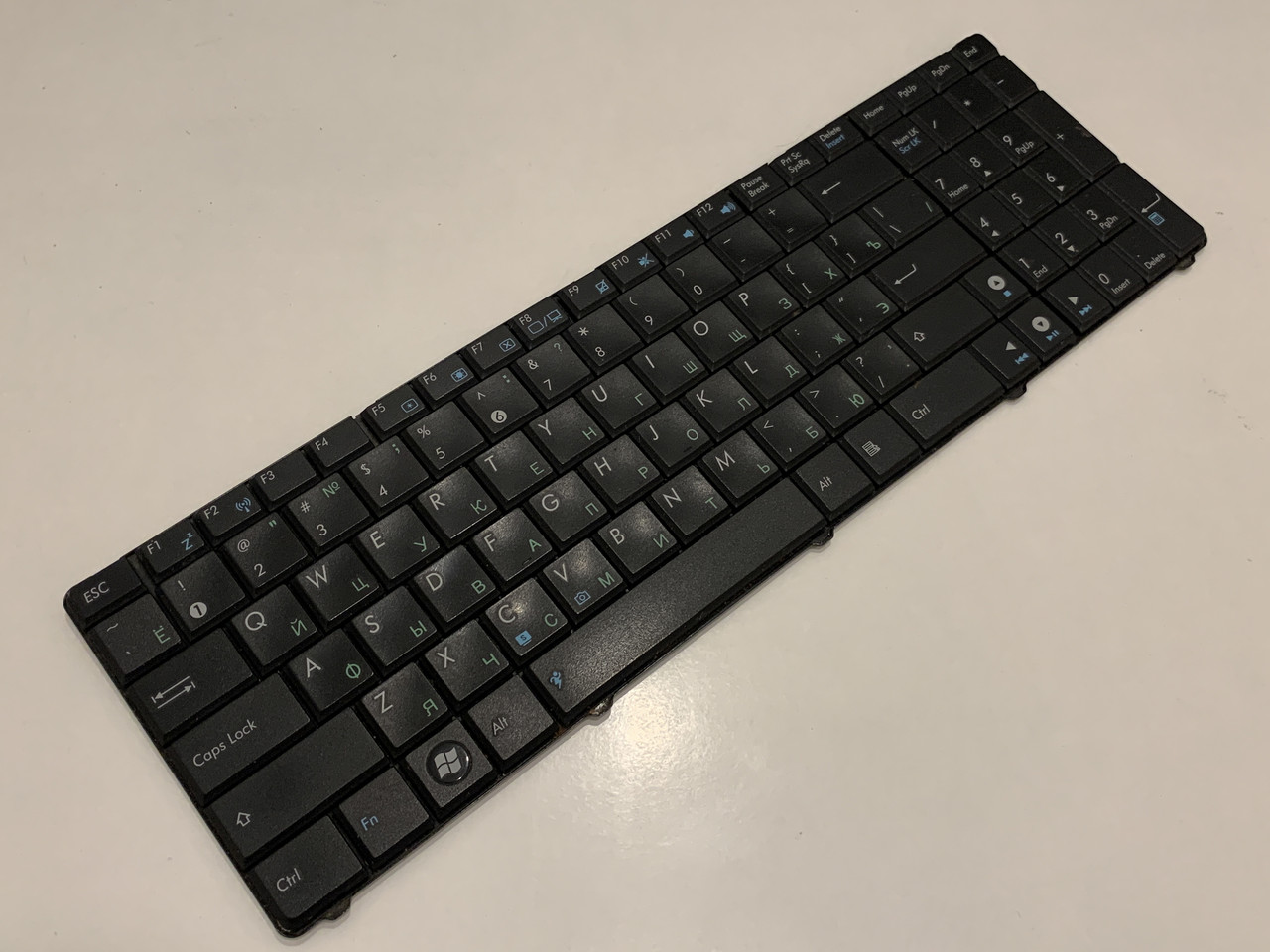 Клавіатура б/у для ноутбука Asus А52D Оригінальні запчастини — MP-07G73SU-528