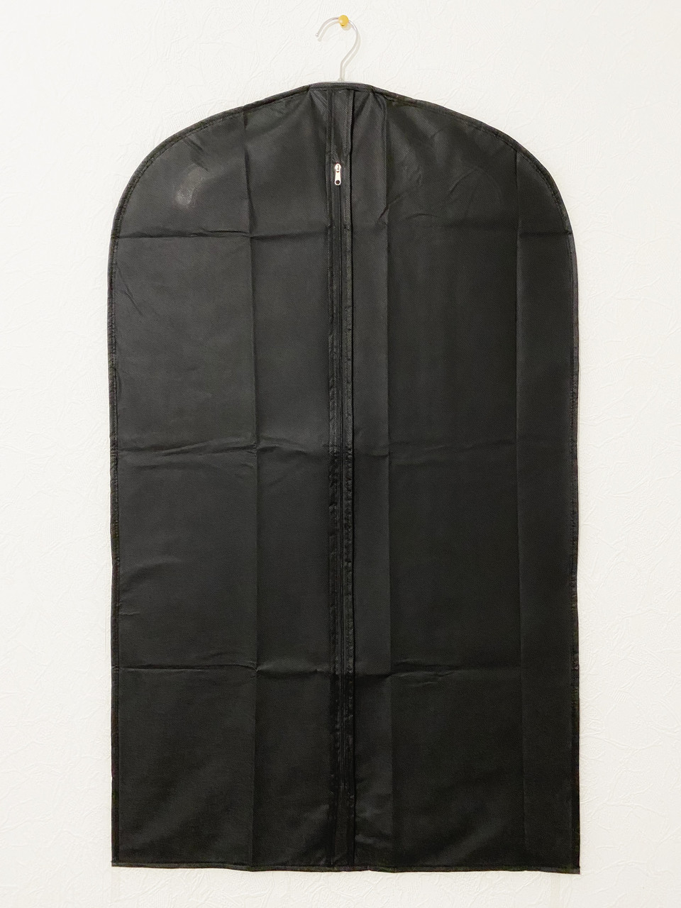 Чохол для одягу 60*100 см на блискавці пилозахисний чорного кольору