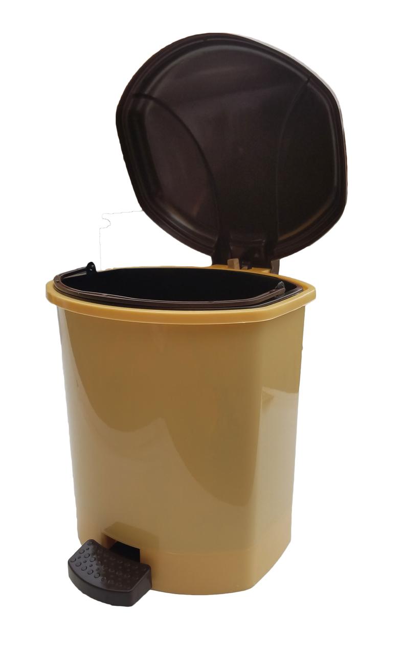 Відро для сміття пластикове 6 літрів з педаллю бежевою 22.5*20*25 см (Горизонт), фото 1