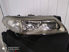 Фара права RENAULT LAGUNA II 00-08 (РЕНО ЛАГУНА 2)XENON (8200163324 / 7701474501) нова