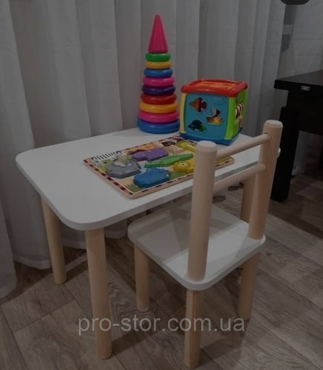 Дитячий столик і стільці від виробника дерева і ЛДСП Стол і стільців для дітей Білий