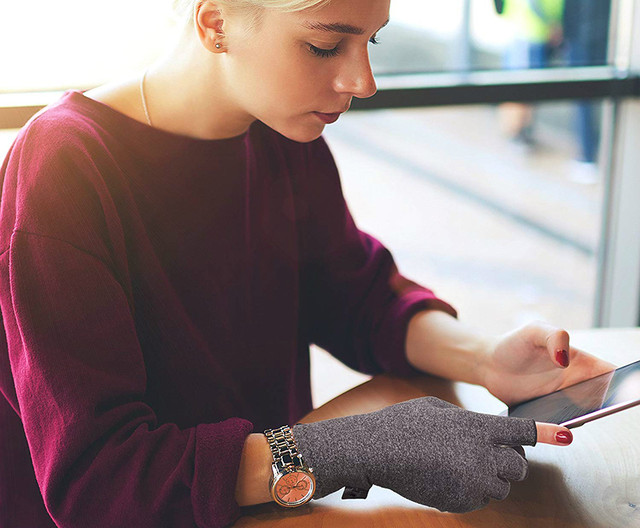 Турмалиновые компрессионные перчатки от артрита пальцев кисти с биофотонами