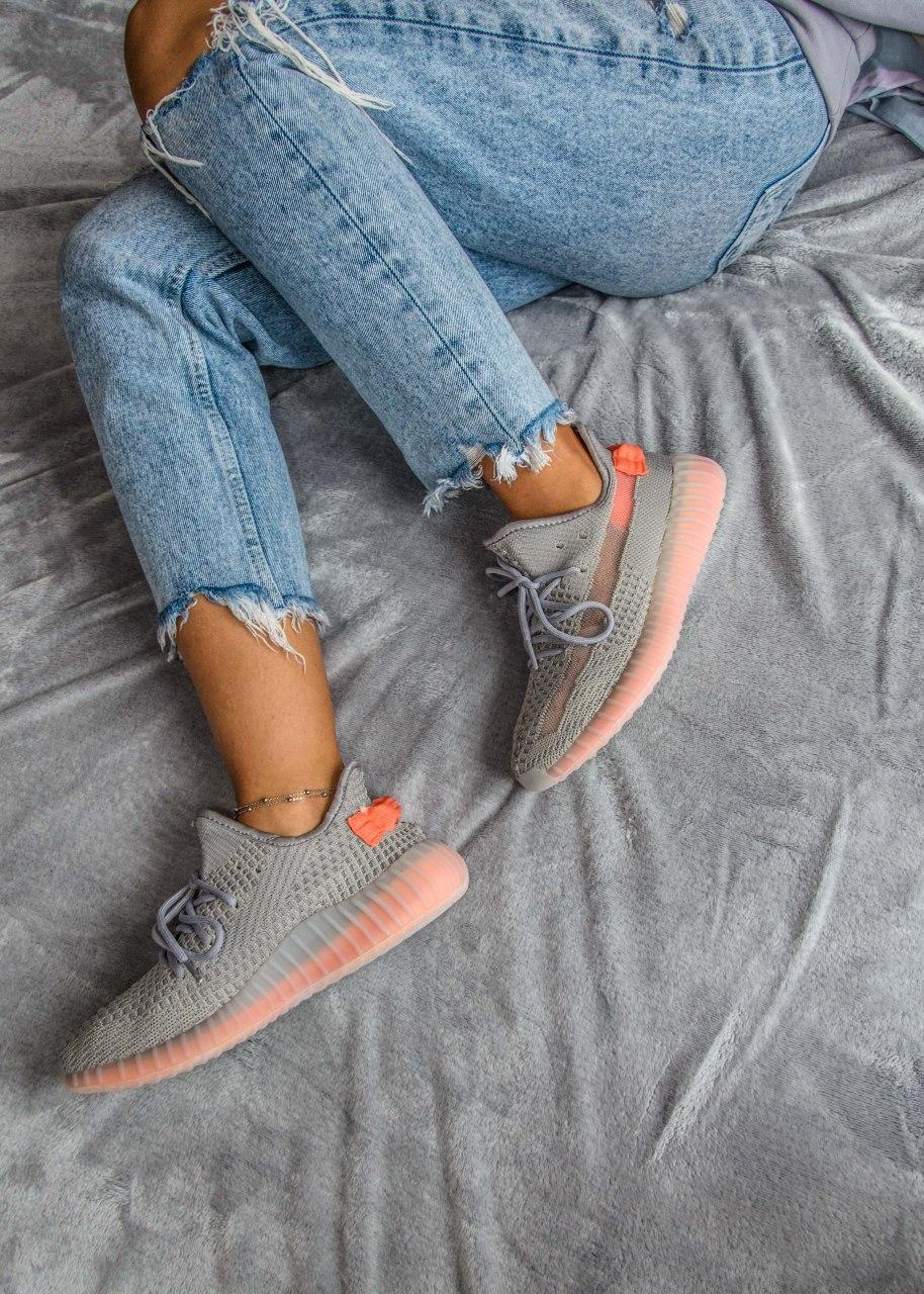 Жіночі кросівки сірі Yeezy Boost 350 V2 True Form Адідас Ізі Буст 350