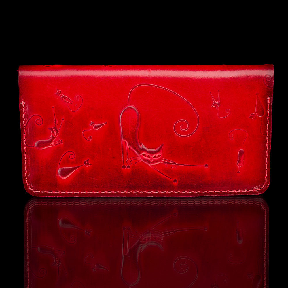 Жіночий шкіряний червоний гаманець ручної роботи Dezzle "Кішки"