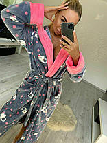 Довгий теплий жіночий домашній махровий халат із котами, фото 5