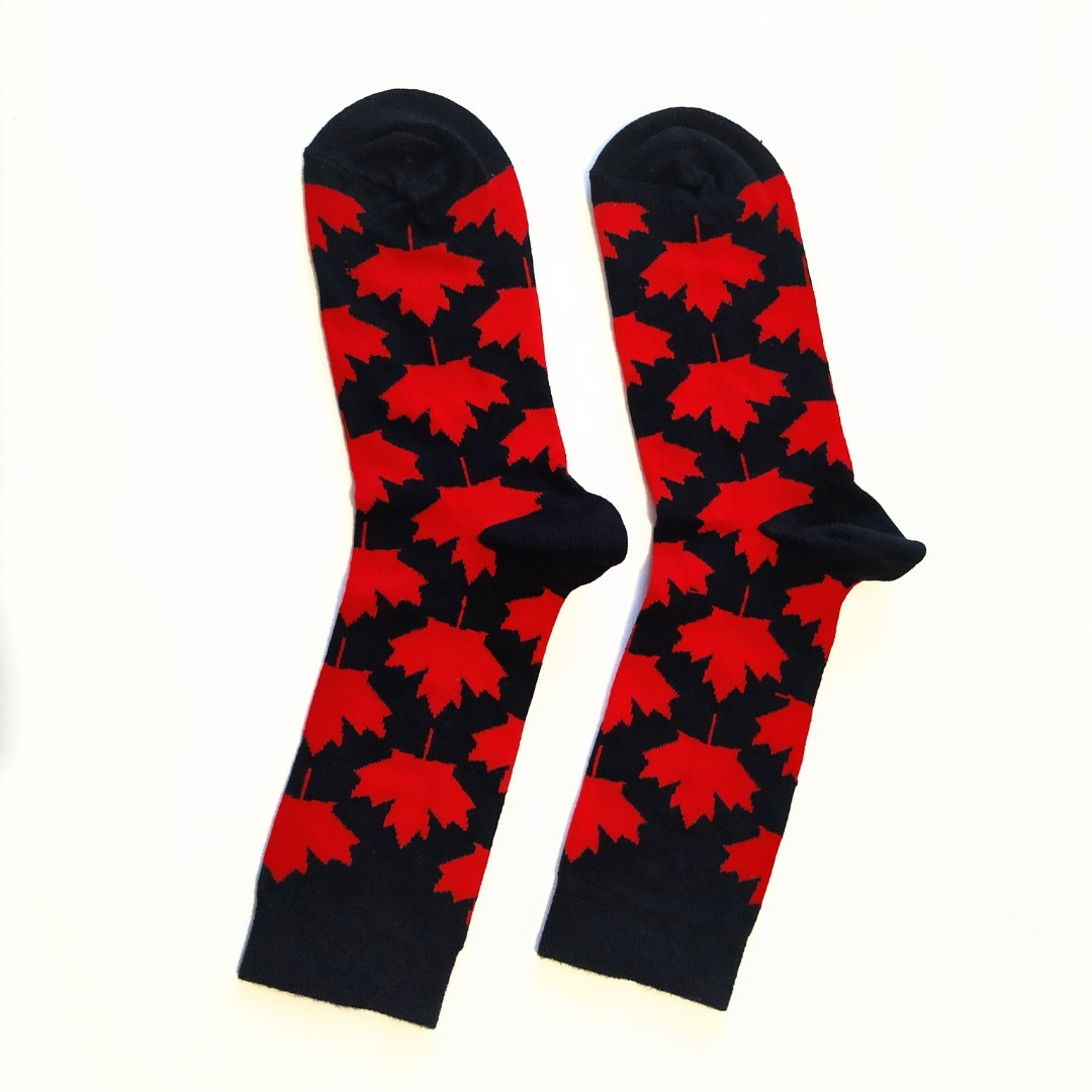 Шкарпетки високі з прапором Канади чорні