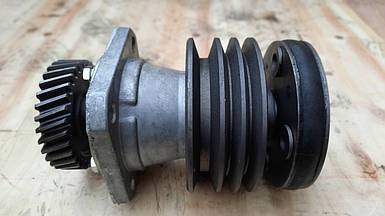 236-1308011-Г Привід насоса водяного 3х струмковий (під 4 болти) (2361308011)