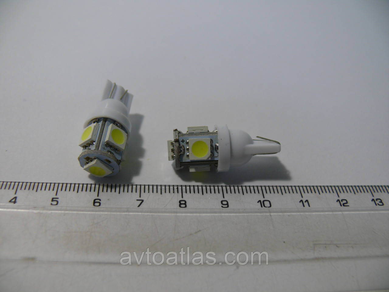 Світлодіодна (LED No10152) лампочка з цоколем T10 T10-W5W 12 V