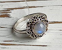 Серебряное кольцо этническое 17.5 размера с лунным камнем