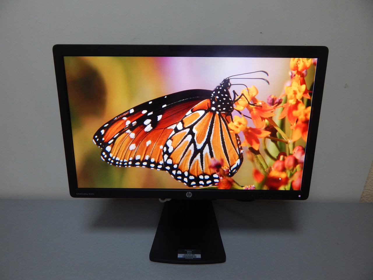 МОНИТОР б/у HP E221c 21,5″ дюйма FULL HD/ IPS /WLED, DVI, VGA, DisplayPort, 2.0 USB HUB / 16:9