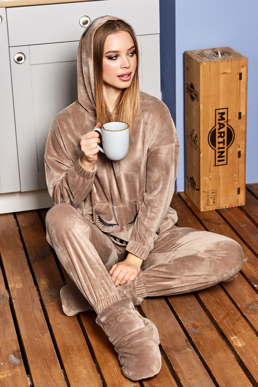 Велюрова піжама жіноча зі штанами і капюшоном колір кава