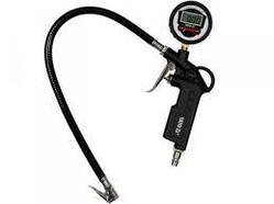 Пістолет для закачування шин YATO YT-23702 із цифровим LCD манометром P ≤ 0.8 MPa, Ø= 1/4".