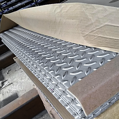 Аркуш Неіржавкий рифлений 1х125х250 см, AISI 304 аналог (08Х18Н10), сочевиця