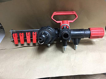 Розподілювач Агропласт на навісній оприскувач (регулятор тиску на 4 секції)