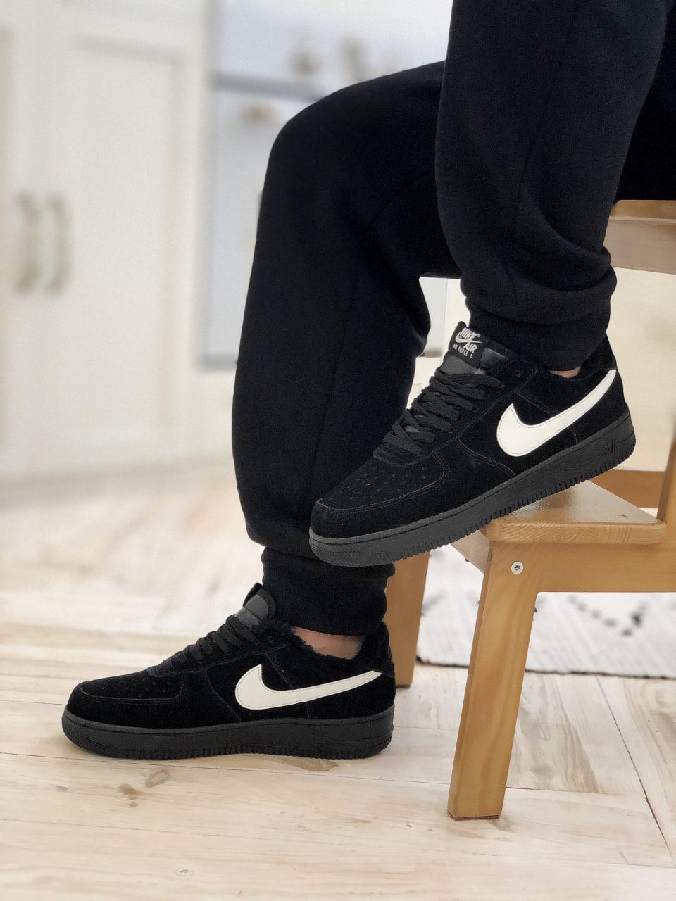 Зимові кросівки Nike Air Force чоловічі чорні хутро, фото 1