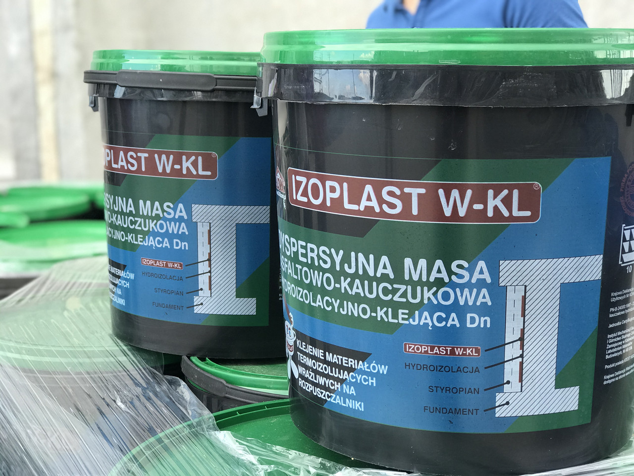 Бітумно-каучукова мастика на водній основі Izoplast W-KL 22 кг (приклеювання плит теплоізоляції), фото 1