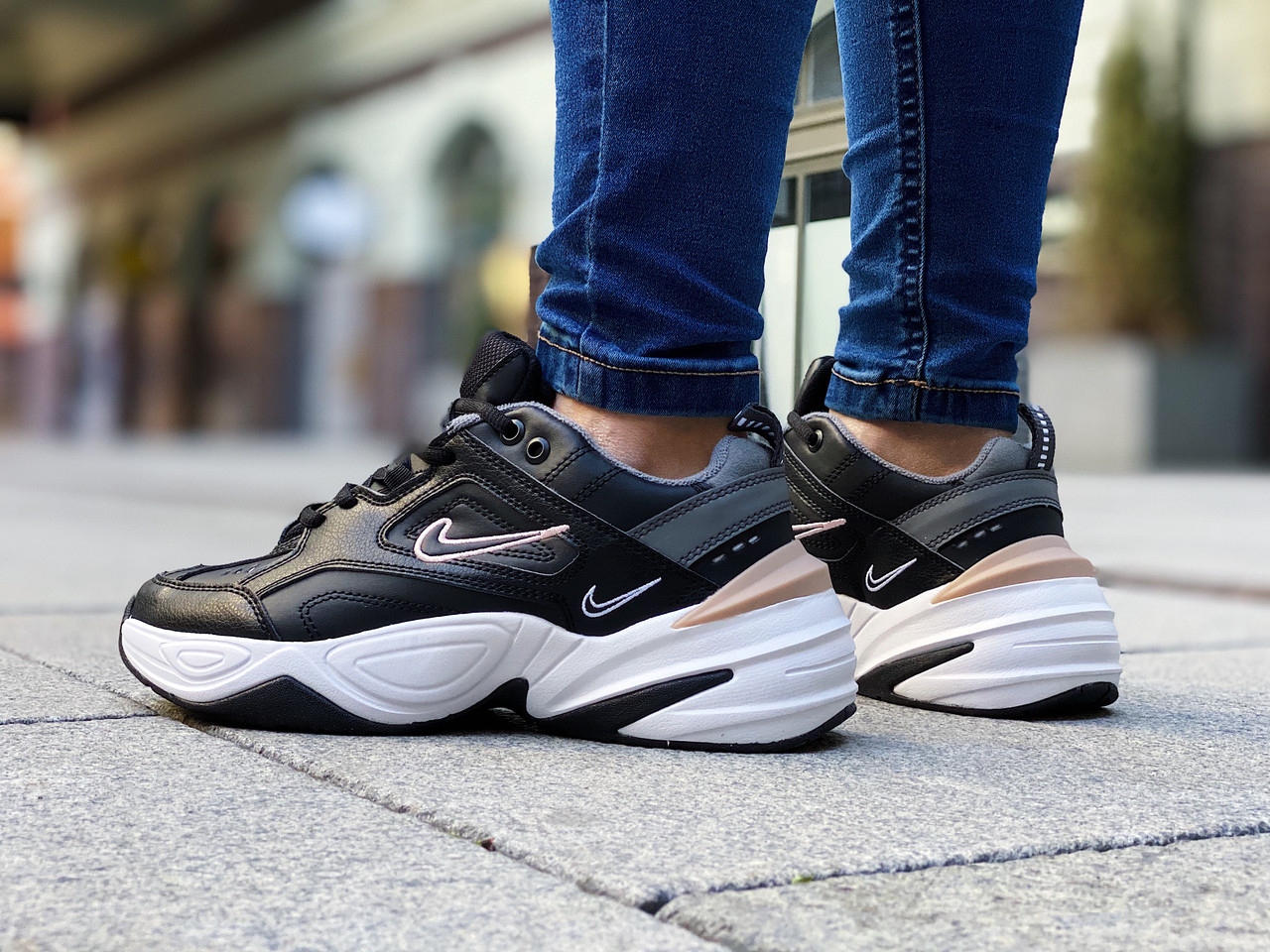 Nike air hotsell monarch 37 5