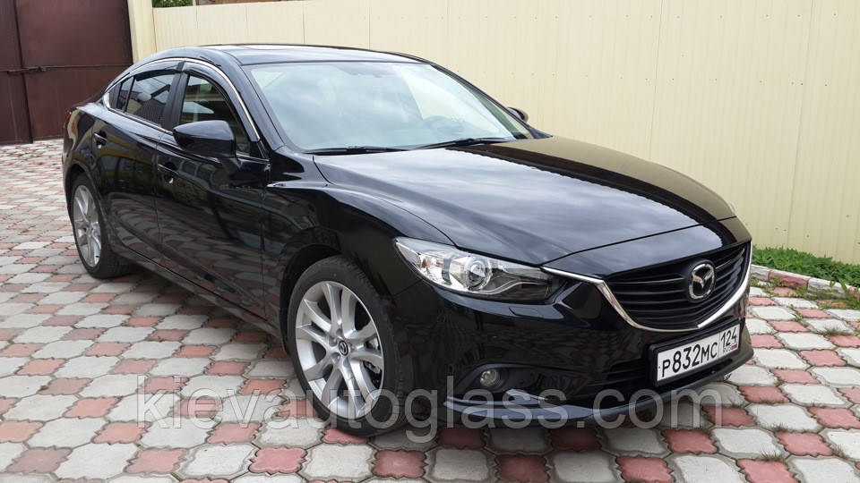 Лобове скло на MAZDA 3 2013-19 р.в.