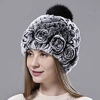 Хутряні шапки з бубоном помпоном