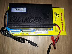 Зарядний пристрій для акумулятора UKC MA-1205A BATTERY CHARDER 5A