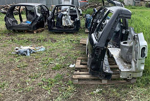 Бампер задній Land Rover Freelander 1 Ленд Ровер Фрілендер Фрілендер 1997-2006 Рестайлінг