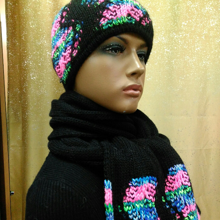 Жіночий зимовий комплект шапка та шарф Аметист (Ametyst), ТМ Loman, колір чорний із рожевим, розмір 55-57