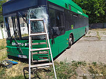 Производство и замена лобового стекла триплекс на автобусе MAN A21 NL313 CNG в Никополе (Украина). 9