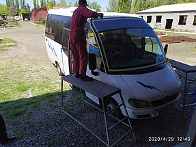 Производство и замена лобового стекла триплекс на автобусе Indcar Wing на шасси Mercedes-Benz Sprinter 616CDI в Никополе (Украина). 3