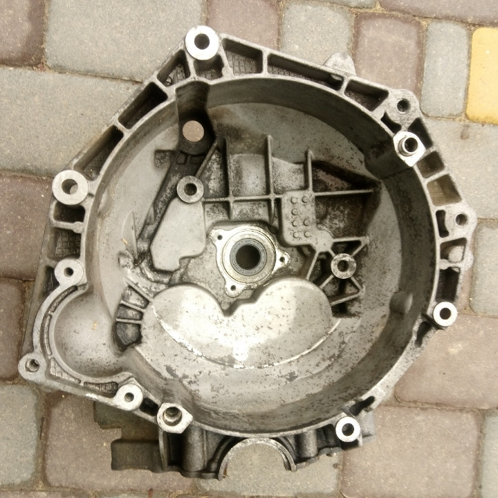 Корпус кпп б.у опель астра вектра зафира Инсигния М32 opel astra vectra ...