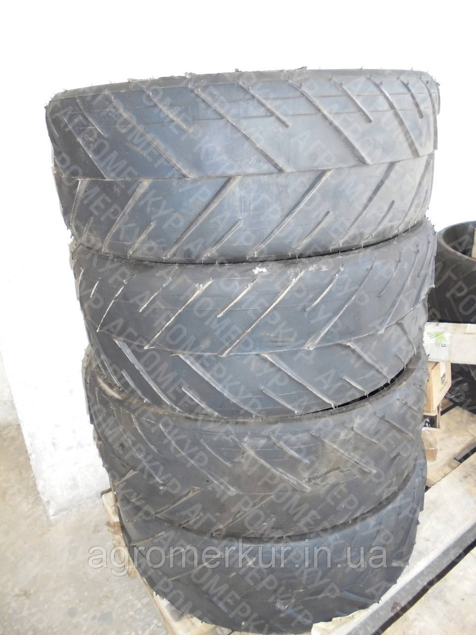 Шина AC819882 Kverneland 500 мм