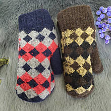 Жіночі зимові сенсорні рукавички трикотажні зі стразами різні кольори