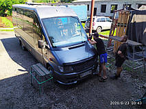 Производство и замена лобового стекла триплекс на автобусе Sitcar Europa на шасси Mercedes Sprinter 412D в Никополе (Украина). 1