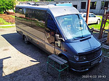 Производство и замена лобового стекла триплекс на автобусе Sitcar Europa на шасси Mercedes Sprinter 412D в Никополе (Украина). 2