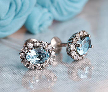 Серьги серебряные, родированые с фионитами.