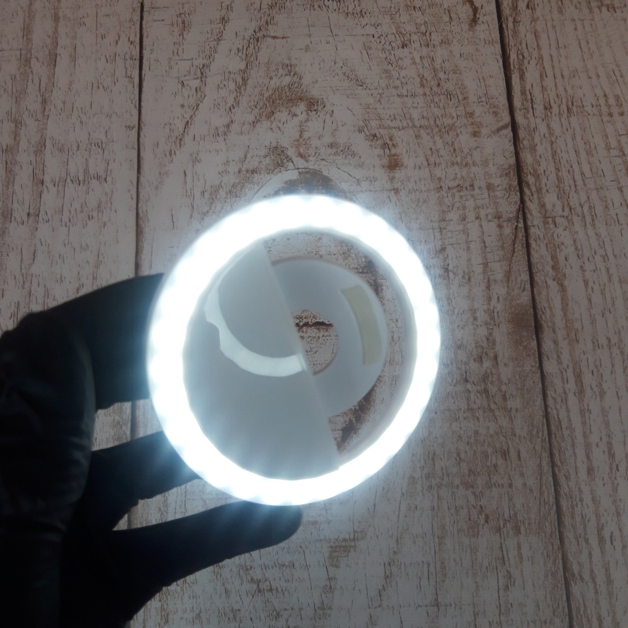 Светодиодное селфи кольцо подсветка на телефон Selfie Ring 3 уровня яркости  (Живые фото) (ID#1316050918), цена: 184.85 ?, купить на Prom.ua