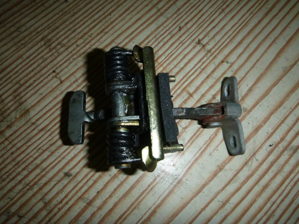 Ограничитель Двери Передней Peugeot PARTNER 1 2002-2008 (Пежо Партнер ...