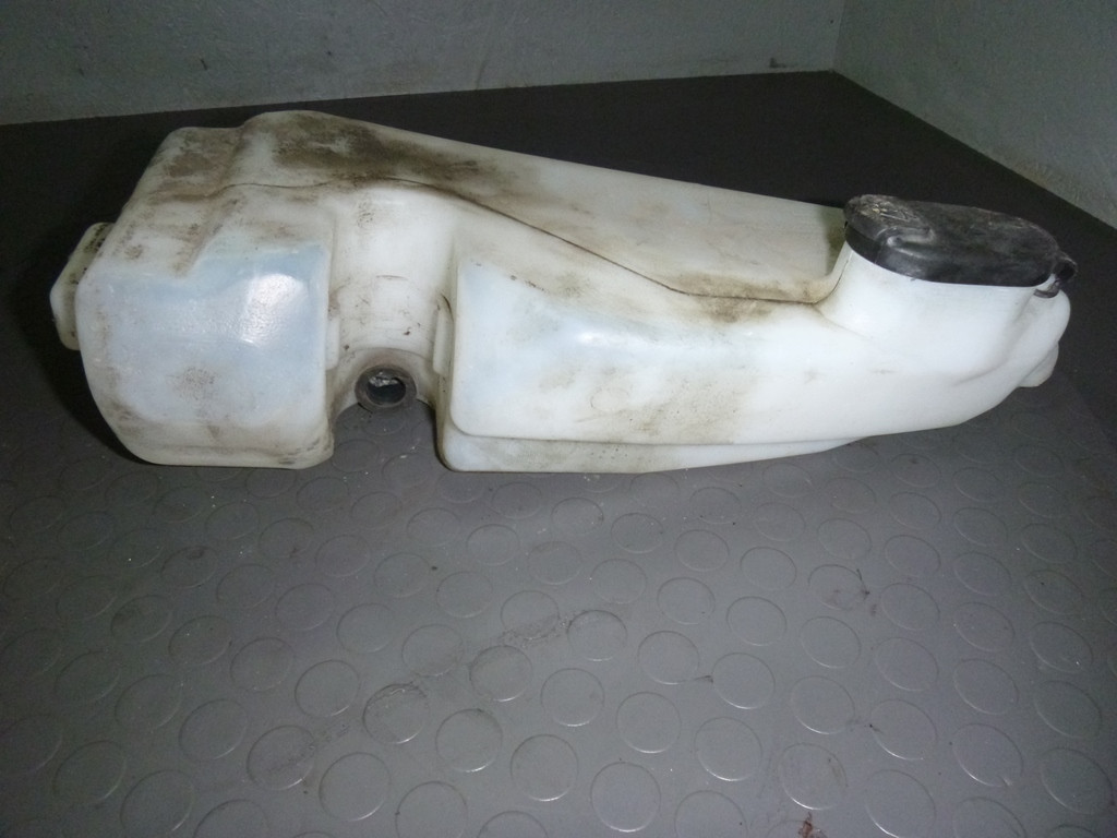 Бачок омывателя Renault SANDERO 2008-2014 (Рено Сандеро), 8200210002 ...