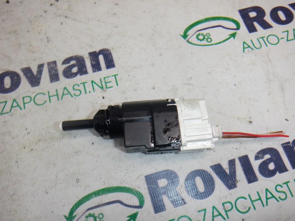 Датчик стопов (лягушка) Renault SANDERO STEPWAY 2013-2020 (Рено Сандеро ...