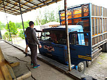 Производство и замена лобового стекла триплекс на грузовике КамАЗ 65117 в Никополе (Украина). 3