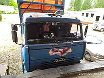 Производство и замена лобового стекла триплекс на грузовике КамАЗ 65117 в Никополе (Украина). 6