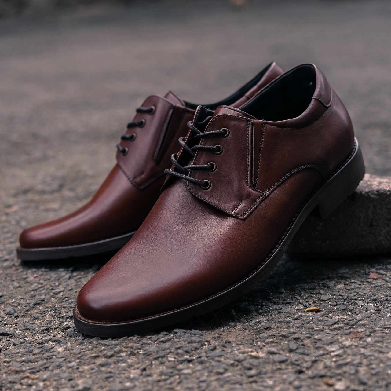 Коричневі шкіряні туфлі Brogue, фото 1