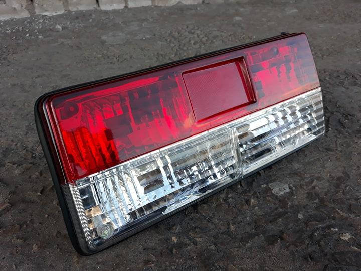 

Задние фары на ВАЗ 2105 и ВАЗ 2107 хрусталь №2 Люкс(на патронах),тюнинг.