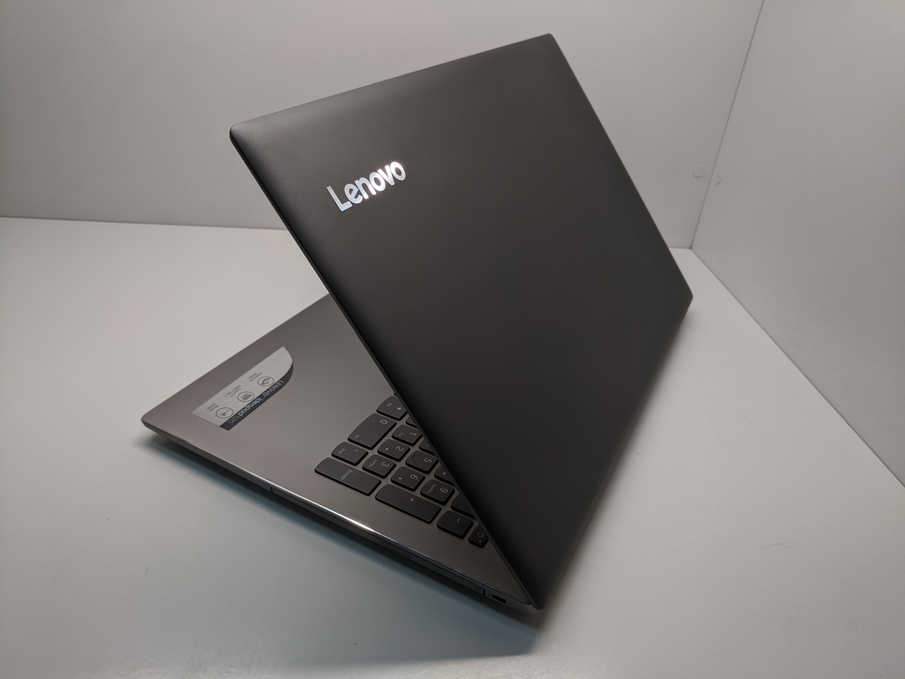 Ноутбук Lenovo IdeaPad 520-15ikb \15.6 (1920x1080) Full HD\ I7-8550U