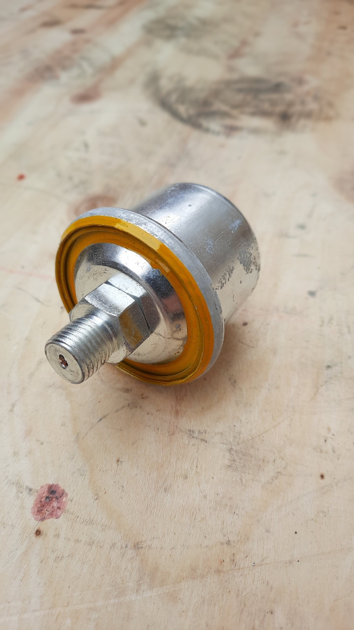 ММ370-3829000-00 Датчик тиску масла (МАЗ,КамАЗ)