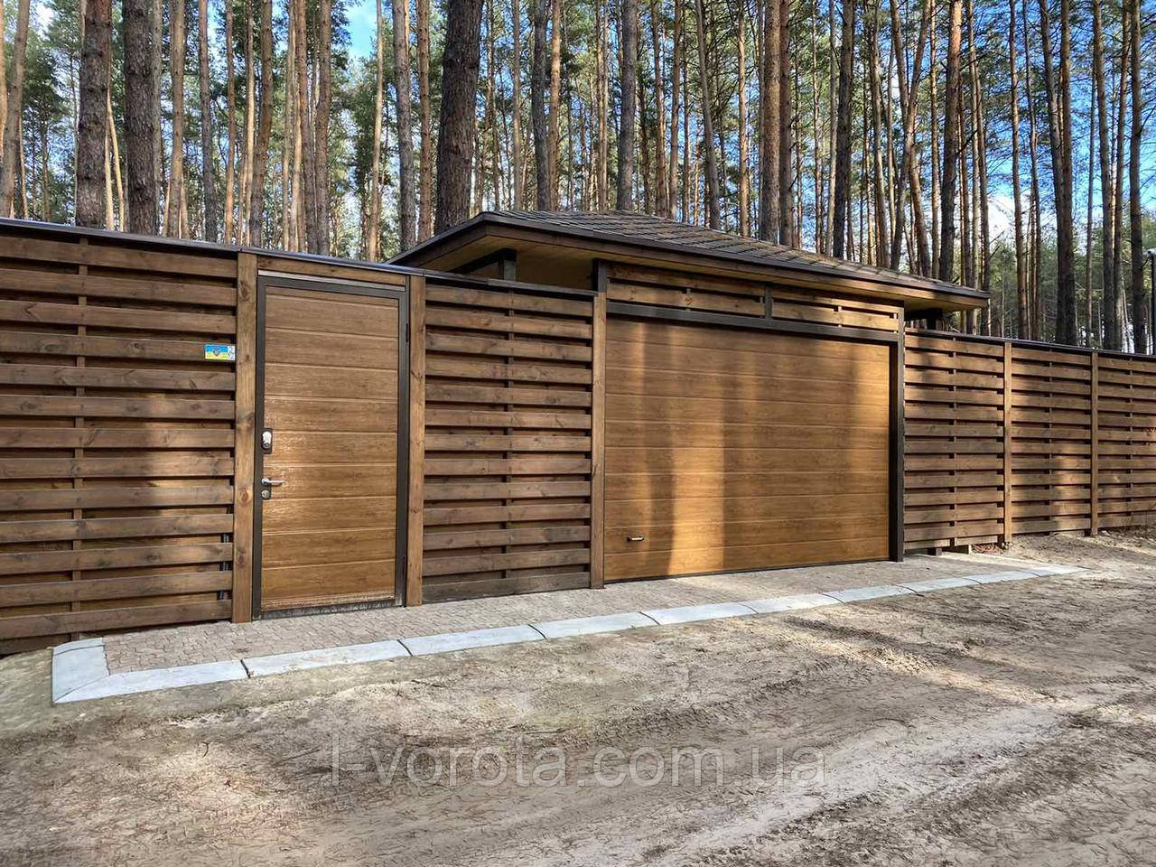 Гаражні секційні ворота ш3900 * в2900 (колір золотий дуб)