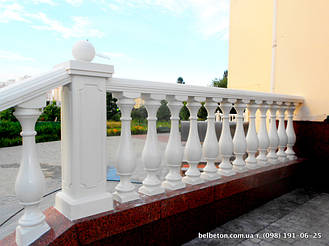 Не теряйте возможность заказать бетонную балюстраду с балясинами. Технология мрамор из бетона снимает с вас нужду ухода за данными изделиями. Наши товары не требуют покраски или шпаклевки. Гарантированный срок службы более 25 лет.