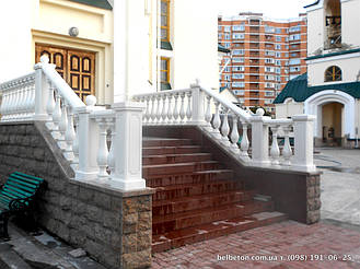 В данной работе использовалась балюстрада с балясиной B3.  мрамор из бетона, не нуждается в шпаклевке и покраске. Срок службы изделий из высокопрочного бетона по технологии СИСТРОМ не менее 20 лет под открытым небом.