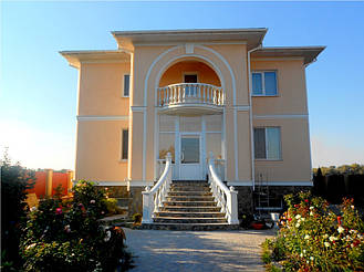 При производстве бетонных балясин и балюстрад мы всегда стремимся к тому , чтобы качество и цена соответствовали друг другу. Гарантированный срок службы наших изделий более 25 лет. Наши балясины и балюстрады обладают высокой прочностью и плотность.